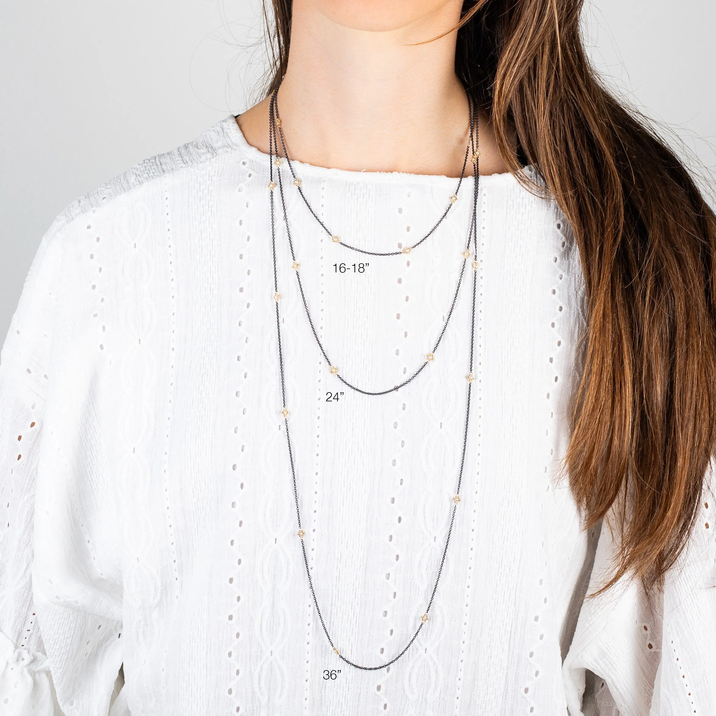 Contrast Petite Stone Necklace in Pearl