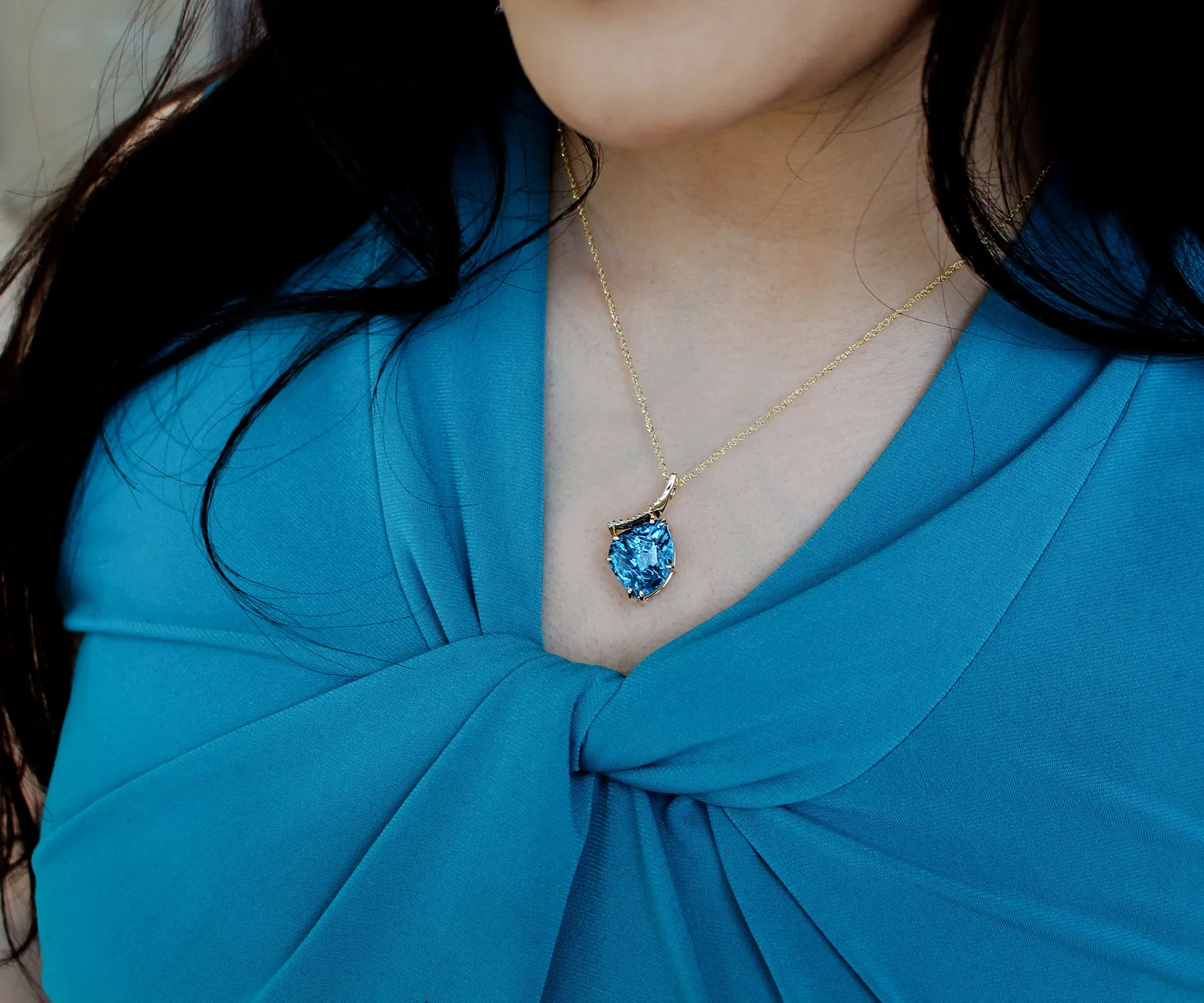 Freeform Offset London Blue Topaz Diamond Gold Necklace