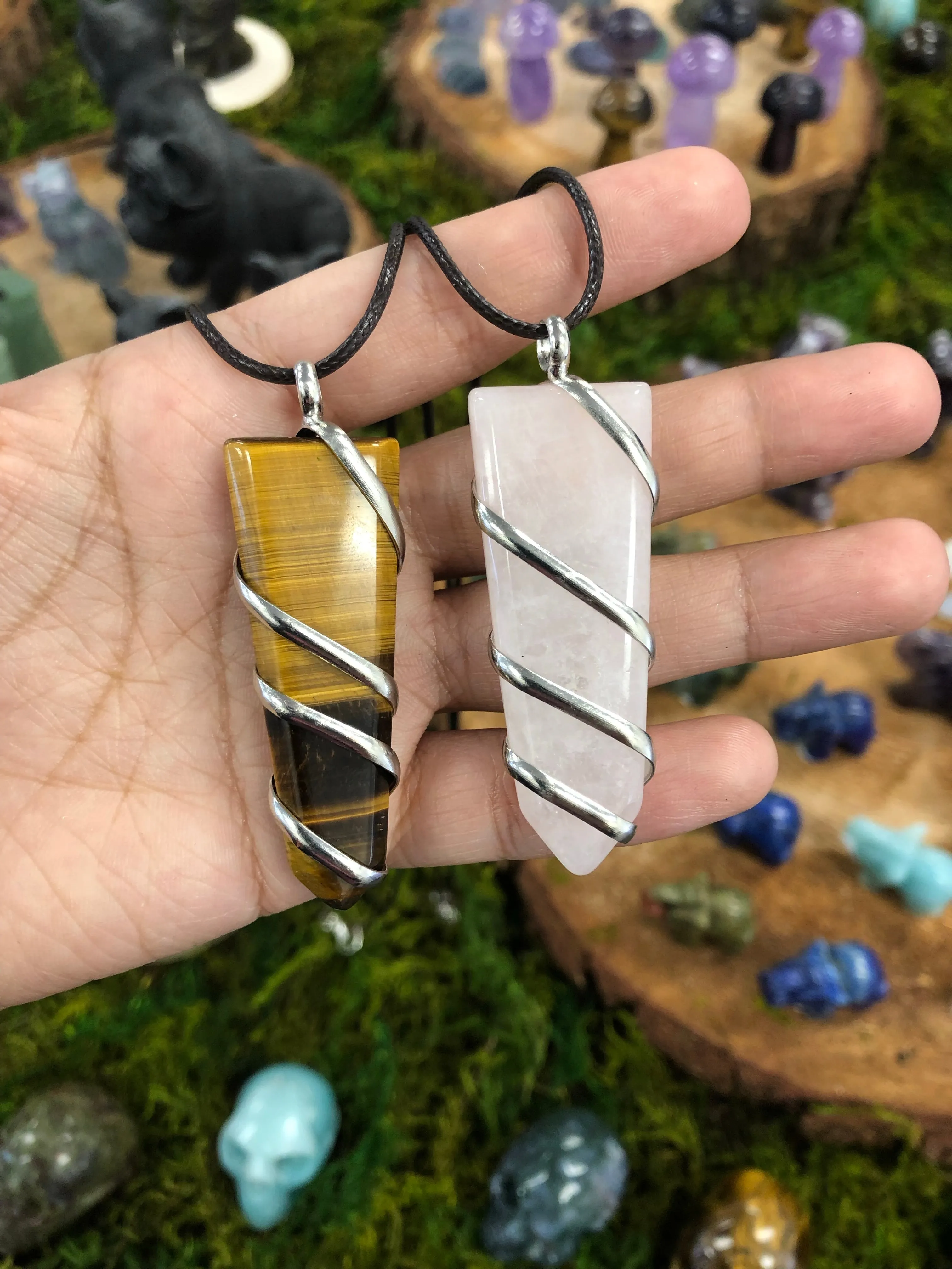 Gemstone point necklace