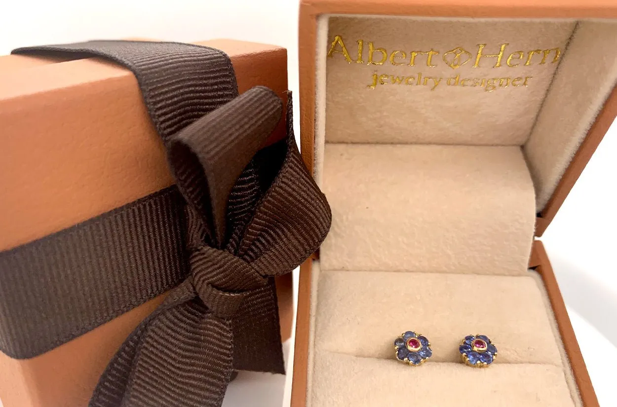Mini Earrings 14kt Gold Flowers Sapphire Studs
