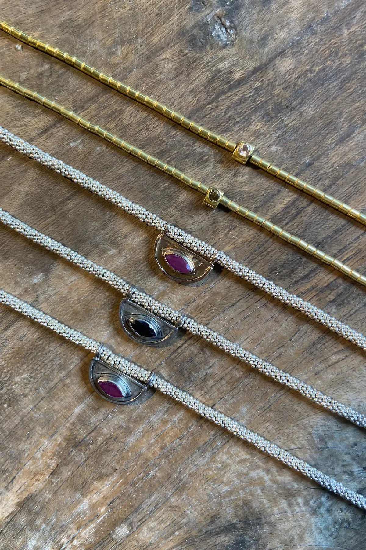 Nafsu - Bead bracelet w/ruby eye