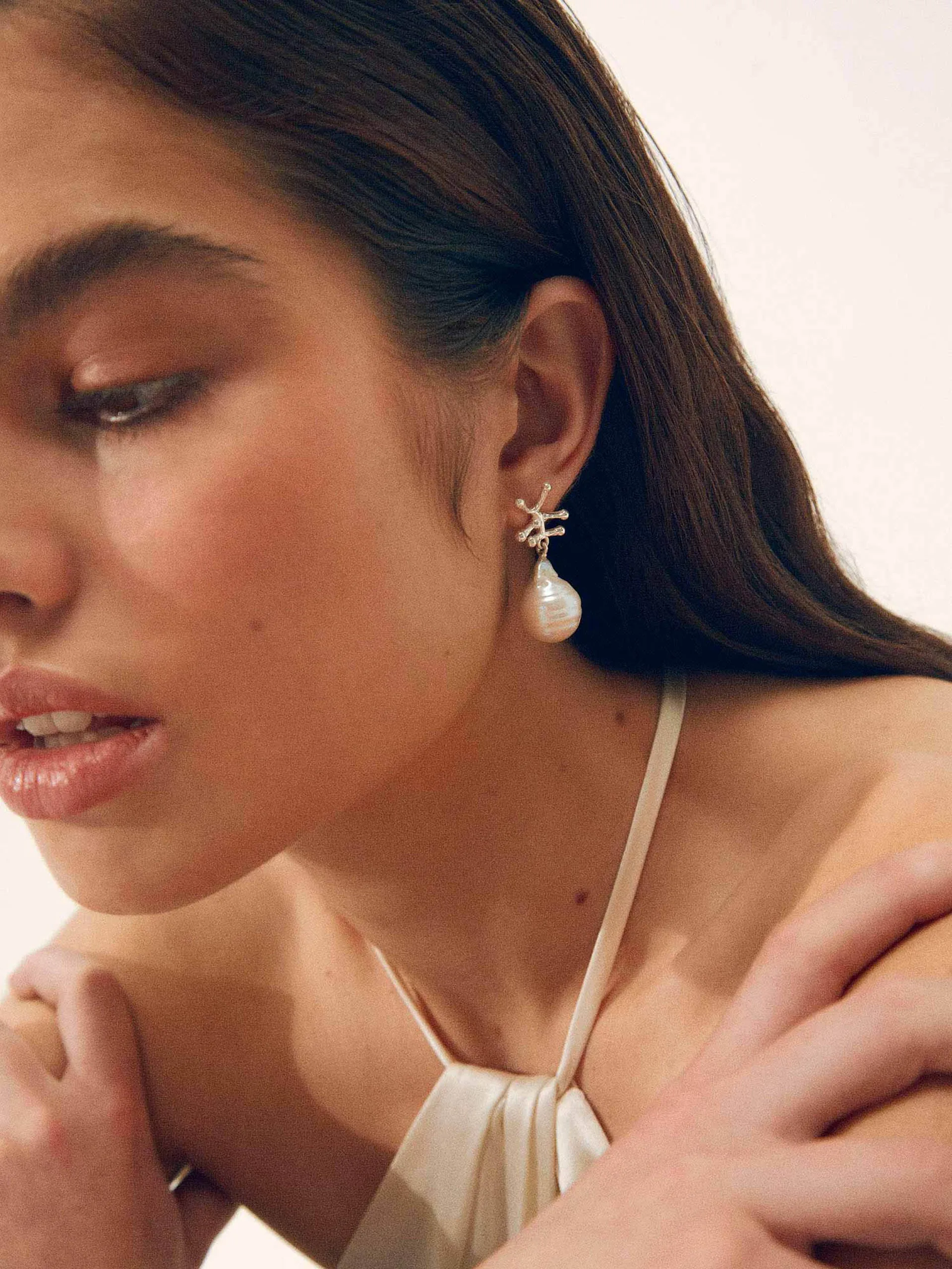Pearl Nuria earrings