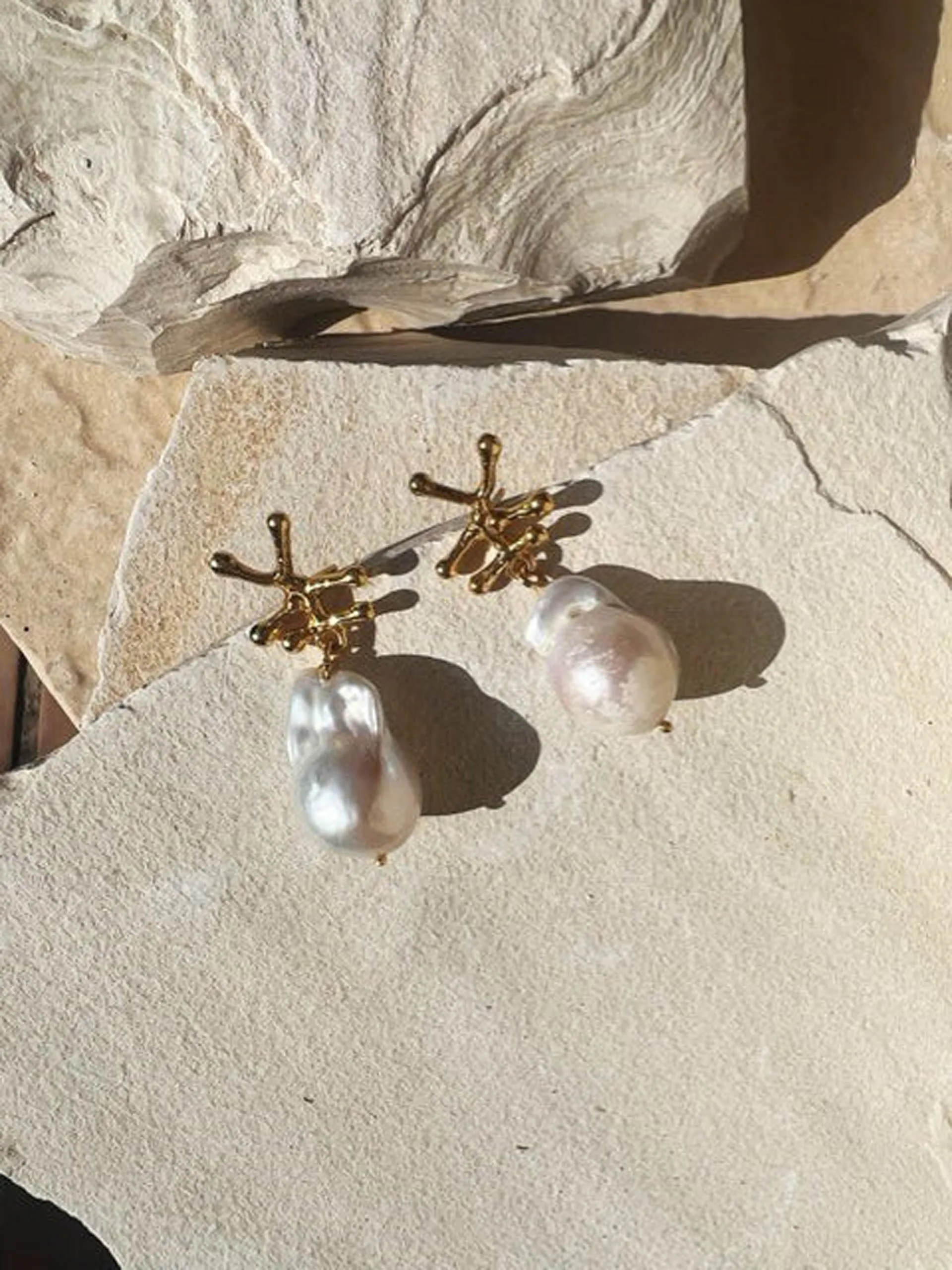 Pearl Nuria earrings