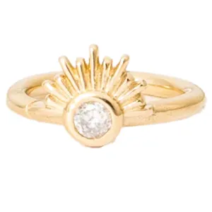 "Blaze" Continuous Ring in Gold with Gemstone