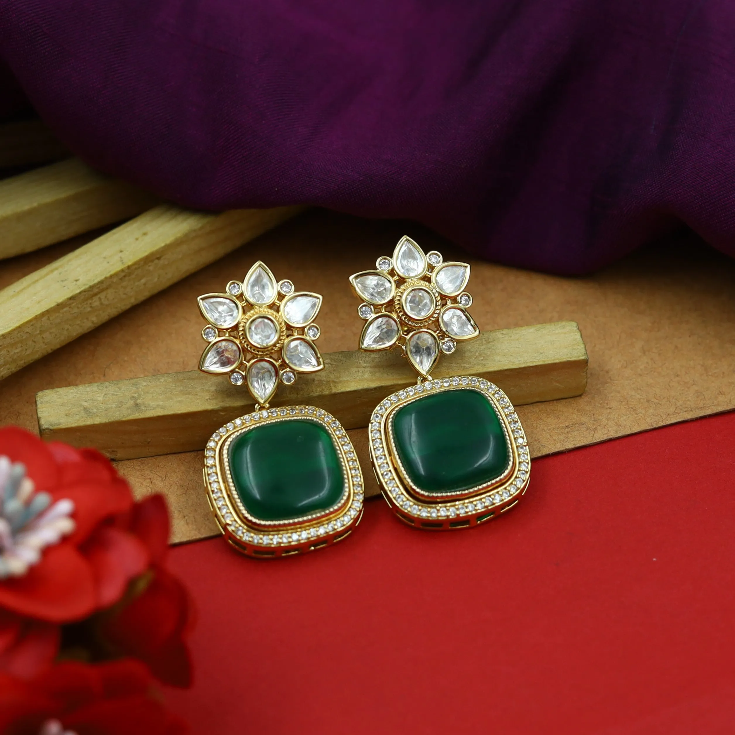Round Neck Kundan Necklace Set 15207-68