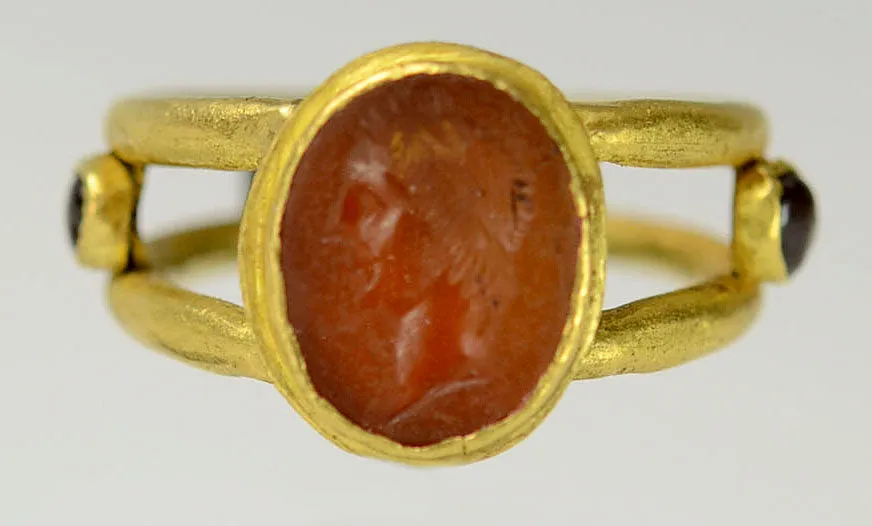Superb Roman Gold Ring with Carnelian Stone Signet Intaglio